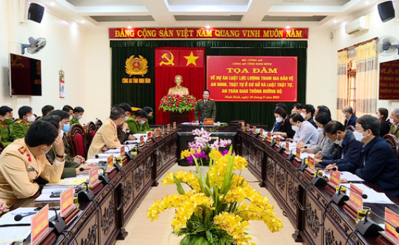 Tọa đ&agrave;m về Dự &aacute;n Luật Lực lượng tham gia bảo vệ ANTT ở cơ sở v&agrave; Luật Trật tự ATGT đường bộ