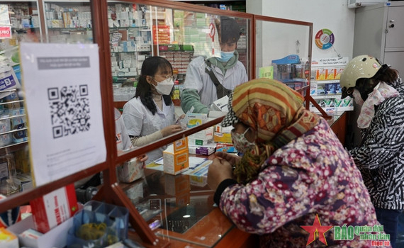 H&agrave; Nội: Thuốc Molnupiravir điều trị Covid-19 chỉ được b&aacute;n cho người c&oacute; đơn của b&aacute;c sĩ