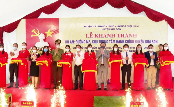 Kim Sơn kh&aacute;nh th&agrave;nh, khởi c&ocirc;ng c&aacute;c c&ocirc;ng tr&igrave;nh ch&agrave;o mừng Kỷ niệm 30 năm t&aacute;i lập tỉnh
