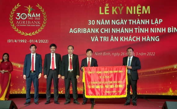 Agribank chi nh&aacute;nh Ninh B&igrave;nh kỷ niệm 30 năm ng&agrave;y th&agrave;nh lập
