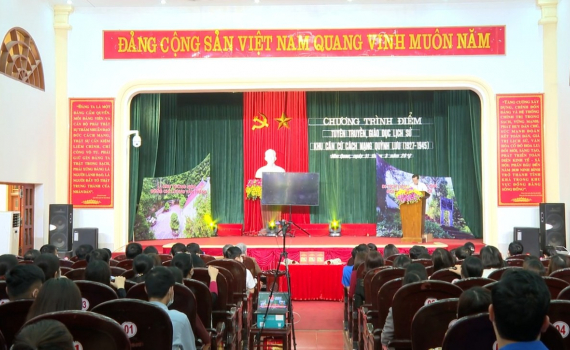 Chương tr&igrave;nh điểm Tuy&ecirc;n truyền, gi&aacute;o dục lịch sử Khu căn cứ c&aacute;ch mạng Quỳnh Lưu