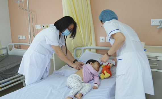 B&aacute;c sĩ chỉ dẫn c&aacute;ch ph&ograve;ng bệnh c&uacute;m m&ugrave;a ở trẻ em