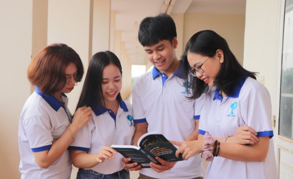Bộ GD&ĐT: Việc x&eacute;t tuyển ch&iacute;nh thức phải chờ kết quả tốt nghiệp THPT