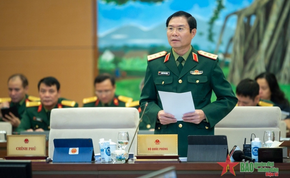 Ủy ban Thường vụ Quốc hội cho &yacute; kiến về dự &aacute;n Luật Quản l&yacute;, bảo vệ c&ocirc;ng tr&igrave;nh quốc ph&ograve;ng v&agrave; khu qu&acirc;n sự