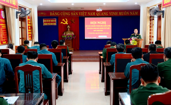 Ban Chỉ huy Qu&acirc;n sự th&agrave;nh phố Ninh B&igrave;nh n&acirc;ng cao chất lượng huấn luyện