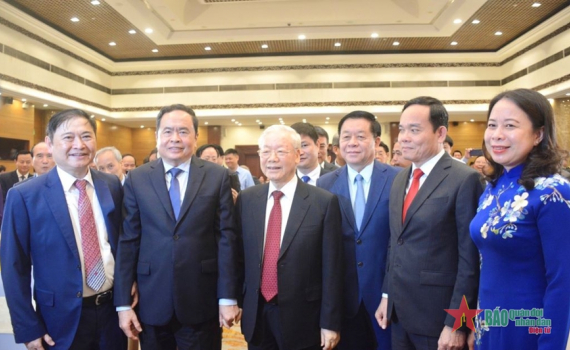 Tổng B&iacute; thư Nguyễn Ph&uacute; Trọng dự Lễ Kỷ niệm 60 năm Chủ tịch Hồ Ch&iacute; Minh gặp mặt đội ngũ tr&iacute; thức