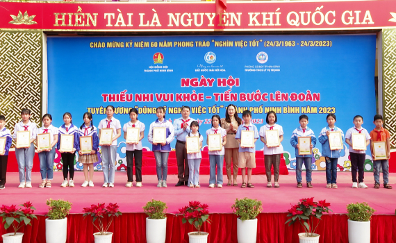 Ng&agrave;y hội Thiếu nhi vui khỏe - Tiến bước l&ecirc;n Đo&agrave;n, tuy&ecirc;n dương "Dũng sỹ ngh&igrave;n việc tốt"