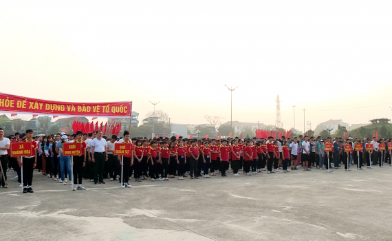 Y&ecirc;n Kh&aacute;nh tổ chức ph&aacute;t động ng&agrave;y chạy Olympic v&agrave; giải việt d&atilde; 