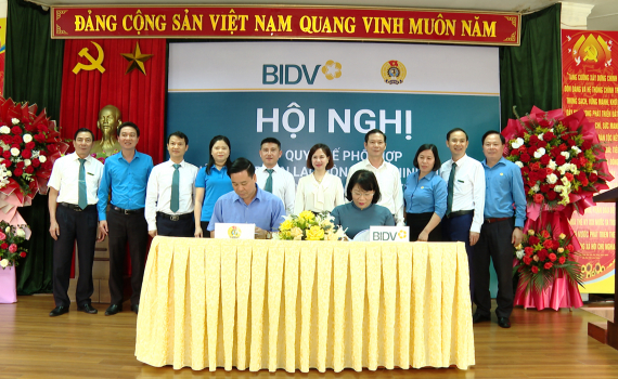 K&yacute; kết phối hợp giữa LĐLĐ tỉnh v&agrave; Ng&acirc;n h&agrave;ng BIDV chi nh&aacute;nh Ninh B&igrave;nh