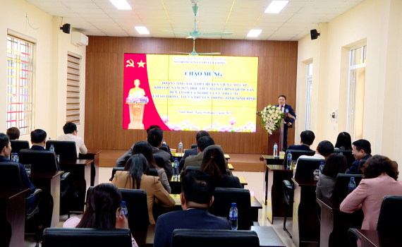 Trao đổi kinh nghiệm về chuyển đổi số tại Sở Th&ocirc;ng tin v&agrave; Truyền th&ocirc;ng tỉnh Ninh B&igrave;nh