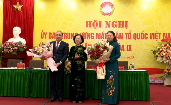Đồng ch&iacute; Nguyễn Thị Thu H&agrave; được hiệp thương cử giữ chức Ph&oacute; Chủ tịch - Tổng Thư k&yacute; Ủy ban Trung ương MTTQ Việt Nam