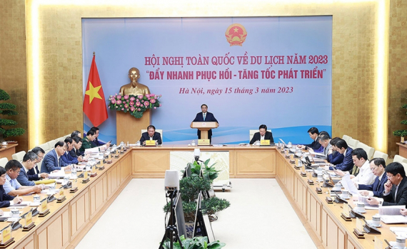 Thủ tướng Ch&iacute;nh phủ: Ph&aacute;t triển du lịch l&agrave; sẵn s&agrave;ng "cung cấp điều kh&aacute;ch h&agrave;ng cần"