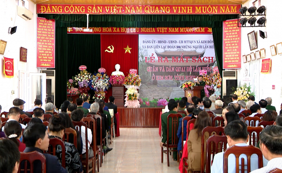 Ra mắt cuốn s&aacute;ch "Qu&acirc;n v&agrave; d&acirc;n quai đ&ecirc; lấn biển Kim Sơn"