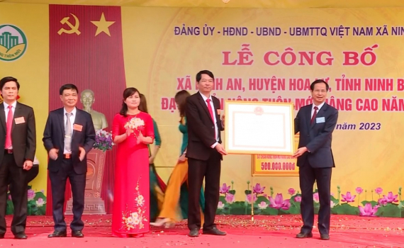 Ninh An đ&oacute;n bằng c&ocirc;ng nhận x&atilde; đạt chuẩn n&ocirc;ng th&ocirc;n mới n&acirc;ng cao