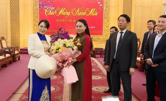 Đồng ch&iacute; B&iacute; thư Tỉnh ủy tiếp x&atilde; giao Cố vấn đặc biệt của Thủ tướng Nhật Bản