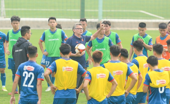 Đội tuyển Việt Nam so k&egrave; c&ugrave;ng lứa U23
