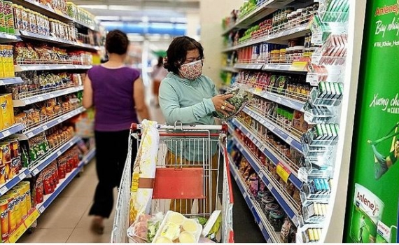 Thị trường h&agrave;ng ti&ecirc;u d&ugrave;ng Việt Nam đang dần ph&aacute;t triển thực sự về chiều s&acirc;u