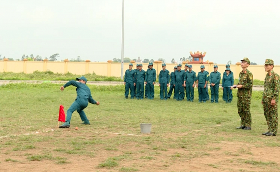 Bộ Chỉ huy Qu&acirc;n sự tỉnh Ninh B&igrave;nh coi trọng chất lượng trong c&ocirc;ng t&aacute;c huấn luyện