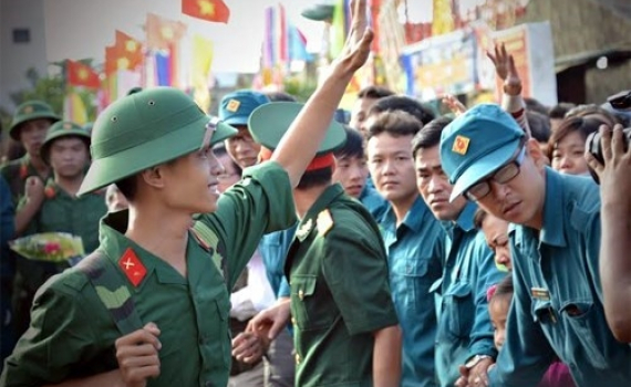 Quy định về tạm ho&atilde;n gọi nhập ngũ c&ocirc;ng d&acirc;n tr&uacute;ng tuyển đại học, cao đẳng thế n&agrave;o?
