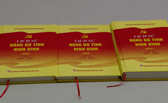 Bộ s&aacute;ch &ldquo;Lịch sử Đảng bộ tỉnh Ninh B&igrave;nh&rdquo; &ndash; C&ocirc;ng tr&igrave;nh khoa học c&ocirc;ng phu, gi&agrave;u &yacute; nghĩa