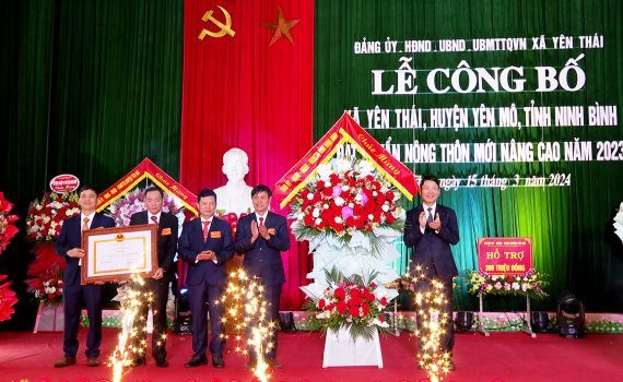 Y&ecirc;n Th&aacute;i đ&oacute;n Bằng c&ocirc;ng nhận x&atilde; đạt chuẩn n&ocirc;ng th&ocirc;n mới n&acirc;ng cao 