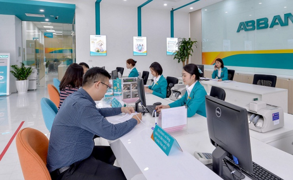 Luật C&aacute;c tổ chức t&iacute;n dụng (sửa đổi): C&aacute;c quy định chuyển tiếp g&oacute;p phần ổn định, ph&aacute;t triển hệ thống ng&acirc;n h&agrave;ng