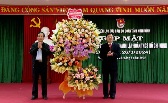 Gặp mặt truyền thống cựu c&aacute;n bộ Đo&agrave;n Thanh ni&ecirc;n c&aacute;c thời kỳ