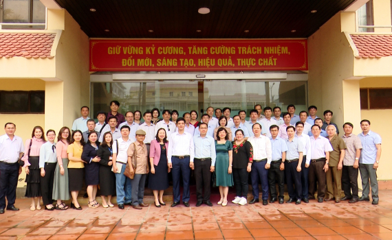 Sở Gi&aacute;o dục v&agrave; Đ&agrave;o tạo tỉnh Bạc Li&ecirc;u thăm v&agrave; l&agrave;m việc tại Ninh B&igrave;nh