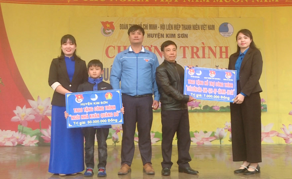 Huyện đo&agrave;n Kim Sơn ra qu&acirc;n th&aacute;ng thanh ni&ecirc;n