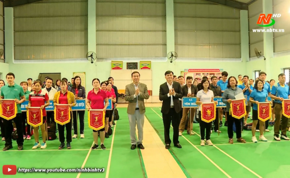 Khai mạc Giải cầu l&ocirc;ng huyện Y&ecirc;n M&ocirc;