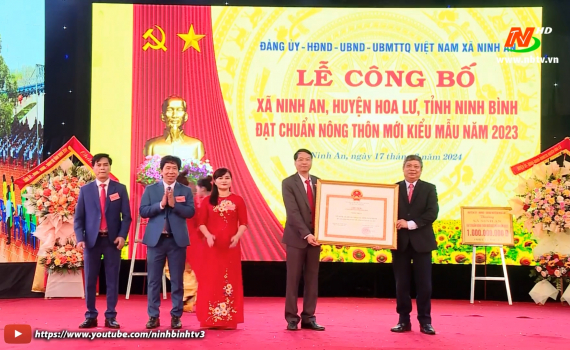 Ninh An đ&oacute;n Bằng c&ocirc;ng nhận x&atilde; đạt chuẩn n&ocirc;ng th&ocirc;n mới kiểu mẫu năm 2023