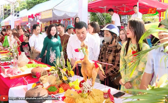 Hội thi Lễ phẩm d&acirc;ng Vua