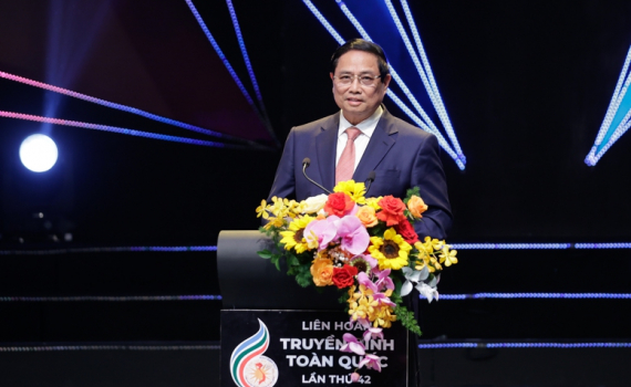 Thủ tướng: Truyền h&igrave;nh l&agrave; cầu nối giữa Đảng, Nh&agrave; nước với nh&acirc;n d&acirc;n; l&agrave; tiếng n&oacute;i của thời đại
