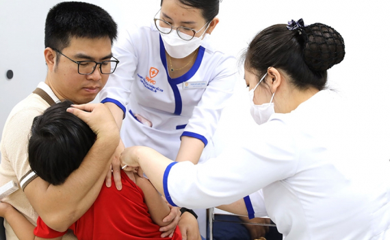 Người d&acirc;n n&ecirc;n ti&ecirc;m vaccine đầy đủ để kiểm so&aacute;t bệnh sởi