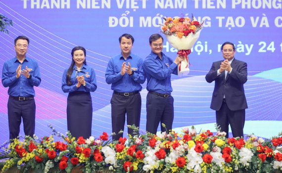Thủ tướng: 20 triệu thanh ni&ecirc;n sẽ quyết định vị thế v&agrave; tầm v&oacute;c của Việt Nam trong kỷ nguy&ecirc;n số