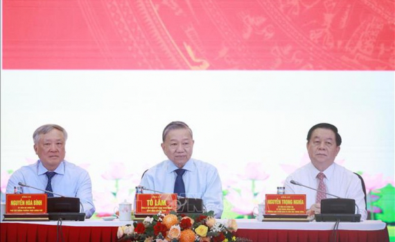 Tổng B&iacute; thư T&ocirc; L&acirc;m: Dự kiến sắp xếp đơn vị h&agrave;nh ch&iacute;nh c&ograve;n 34 tỉnh, th&agrave;nh, khoảng 5.000 đơn vị h&agrave;nh ch&iacute;nh cấp x&atilde;