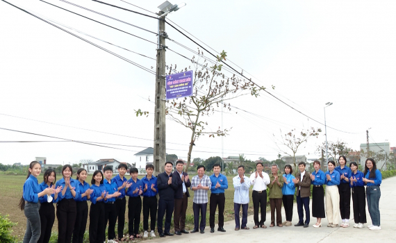 Huyện đo&agrave;n Y&ecirc;n Kh&aacute;nh b&agrave;n giao c&ocirc;ng tr&igrave;nh thanh ni&ecirc;n