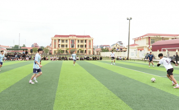 Khai mạc Giải b&oacute;ng đ&aacute; THPT huyện Kim Sơn năm 2025