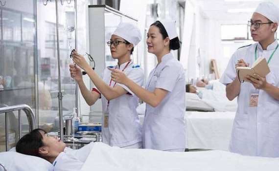 Bộ Y tế trả lời kiến nghị về n&acirc;ng mức lương khởi điểm cho b&aacute;c sĩ, thạc sĩ mới ra trường