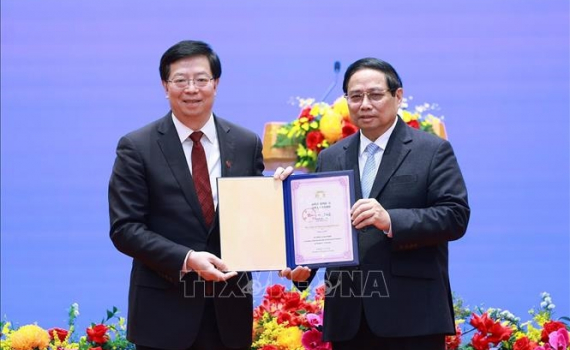 Thủ tướng Phạm Minh Ch&iacute;nh nhận danh hiệu &ldquo;Gi&aacute;o sư danh dự" Đại học Thanh Hoa