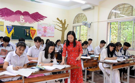 Quy định mới về chế độ l&agrave;m việc đối với gi&aacute;o vi&ecirc;n phổ th&ocirc;ng