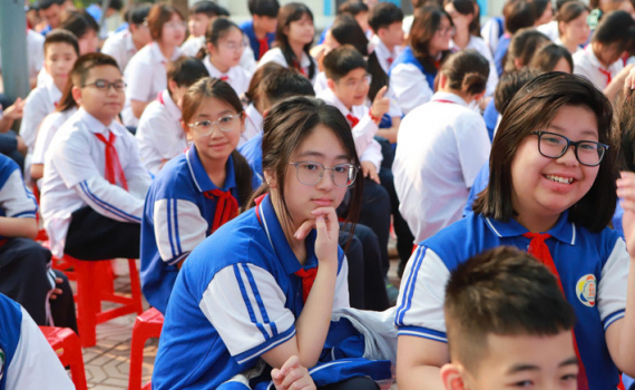 Nhiều địa phương l&uacute;ng t&uacute;ng trong triển khai Th&ocirc;ng tư 29 về dạy th&ecirc;m, học th&ecirc;m