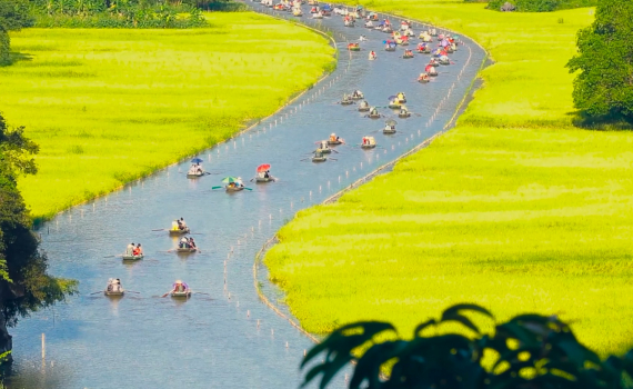 Ninh B&igrave;nh tổ chức nhiều sự kiện, hoạt động văn ho&aacute; để thu h&uacute;t kh&aacute;ch du lịch