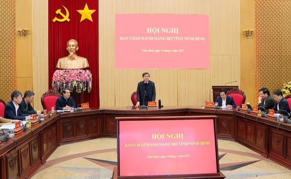 Hội nghị Ban Chấp h&agrave;nh Đảng bộ tỉnh