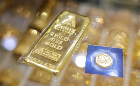 Gi&aacute; v&agrave;ng h&ocirc;m nay 17/3: Giảm do lo ngại lạm ph&aacute;t lấn &aacute;t USD suy yếu