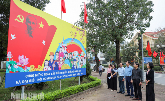 Kiểm tra c&ocirc;ng t&aacute;c tuy&ecirc;n truyền Cuộc bầu cử đại biểu Quốc hội v&agrave; đại biểu HĐND c&aacute;c cấp tại c&aacute;c địa phương