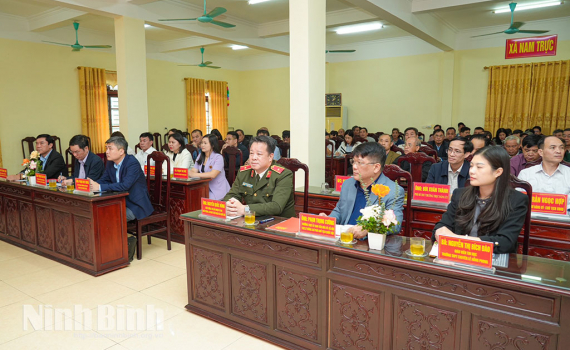 Ứng cử vi&ecirc;n đại biểu Quốc hội v&agrave; HĐND tỉnh tiếp x&uacute;c cử tri, vận động bầu cử tại c&aacute;c địa phương