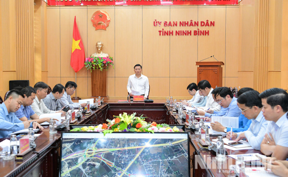 Kiểm điểm tiến độ thực hiện một số dự &aacute;n giao th&ocirc;ng trọng điểm tr&ecirc;n địa b&agrave;n tỉnh