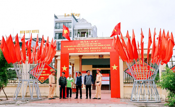 Lực lượng Cảnh s&aacute;t giao th&ocirc;ng tăng cường thực hiện nhiệm vụ phục vụ cuộc bầu cử