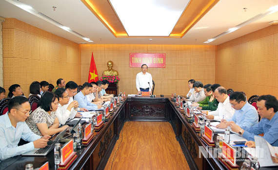 UBND tỉnh l&agrave;m việc với c&aacute;c sở, ban, ng&agrave;nh về nhiệm vụ chuyển đổi số tỉnh Ninh B&igrave;nh năm 2026